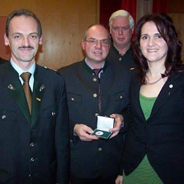 Verleihung des Ehrenzeichen in Silbers (© Great Lengths)