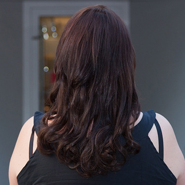 Schöne Haarverlängerung von der Rückseite betrachtet:  (© © Great Lengths)