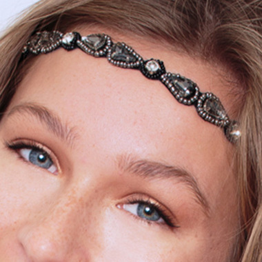 Headband Darling:  (© © Great Lengths)