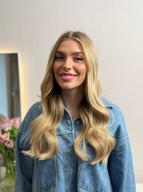 Stella Umstyling:  (© © Great Lengths)