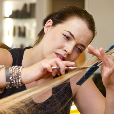 Nur geschulte Partnersalons erhalten professionelle Haarverlängerungen von Great Lengths. (© Great Lengths)