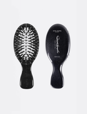 Acca Kappa Handbag Brush:  (© Great Lengths)