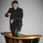 Haluk in der Pompöös Badewanne von Harald Glööckler