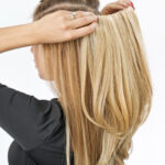 Die Straight Extensions wird eingesetzt (© Great Lengths)