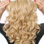 Einsetzen der Wavy Extension (© Great Lengths)