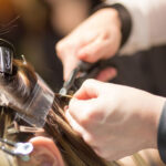 Einsetzen der Strähnen (© lichtzelt fotografie)