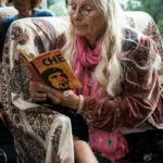 Haarverlängerung für Sabine Hahn (© Fortune Cookie Film Productions)