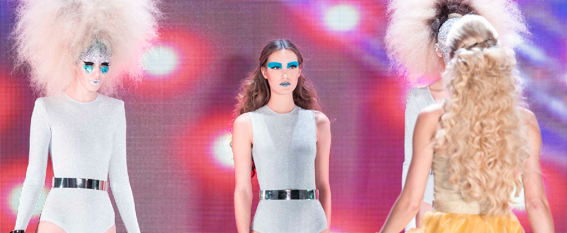 Sensationelle Haarkreationen auf dem Maybelline Runway (© Thomas Rafalzyk)