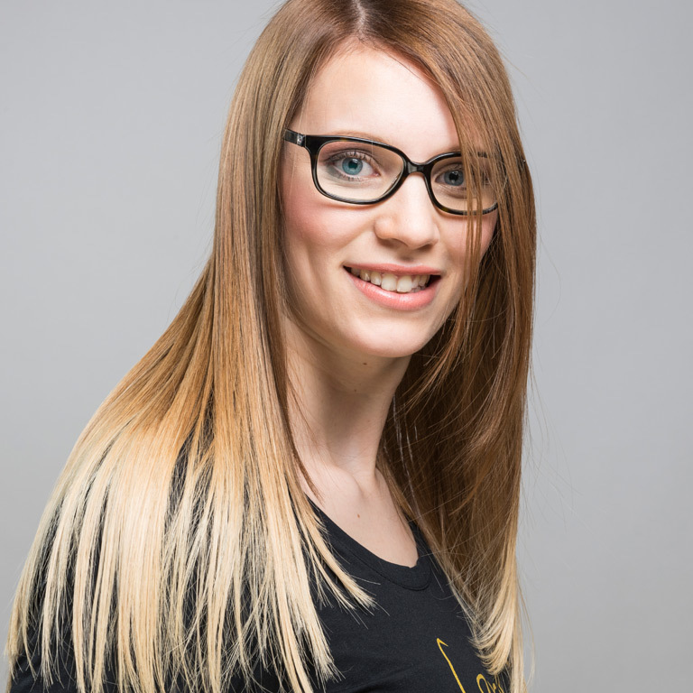 Haare wie von der Sonne geküsst in der neuen Farbe BRONDE (© Great Lengths)