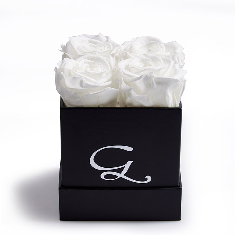 THE G ROSE WHITE - 4 ROSES SQUARE BOX (© Great Lengths)