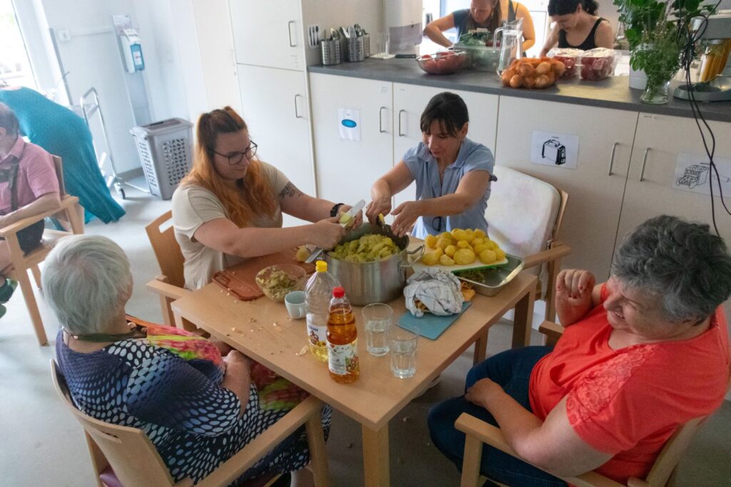 Vorbereitung beim Sommerfest Lebenshilfe Rosenhain