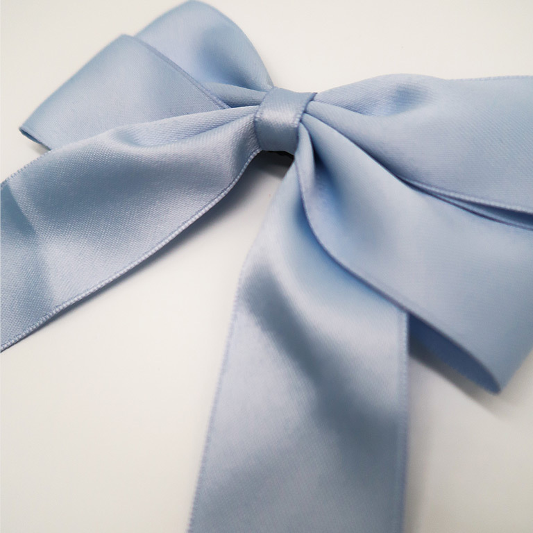 Haarschleife Blue (© Great Lengths)