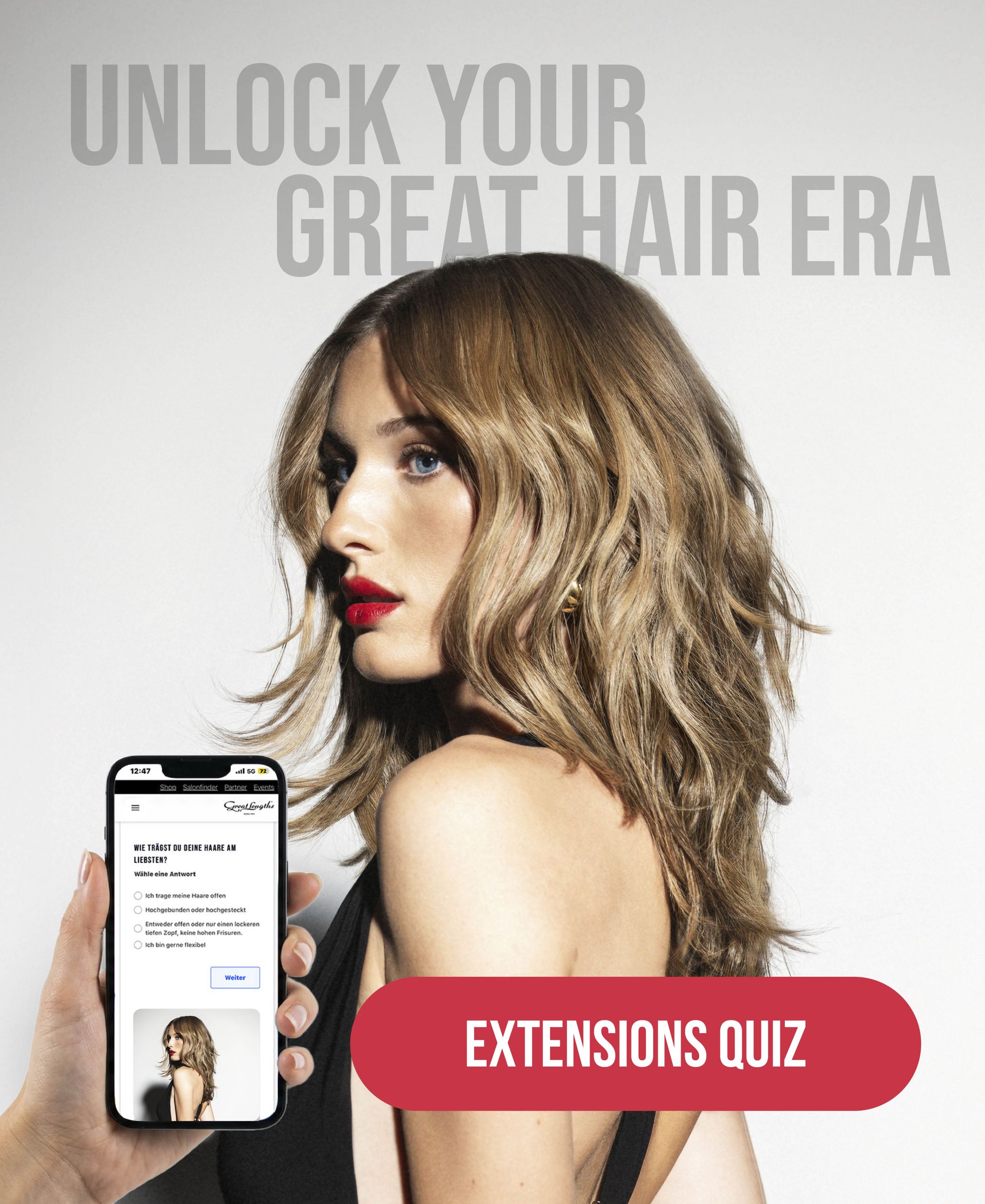 Frau mit welligem Haar und Smartphone mit Great Lengths Extensions-Quiz.