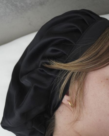 Great Lengths Shop Silk Bonnet Seidenhaube 100 Seide Black great-lengths-shop-silk-bonnet-seidenhaube-100-seide-black